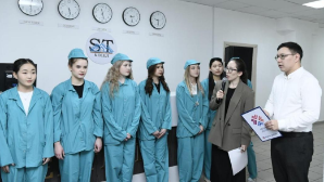 Год рабочих профессий: в Астане прошел конкурс «Үздік тазалаушы-2025» среди студентов колледжа