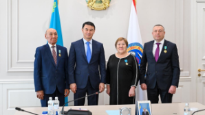 В Алматы наградили работников агропромышленного комплекса государственными наградами