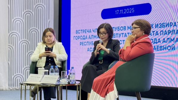 Сенатор Жанна Асанова ответила на вопросы алматинской молодежи