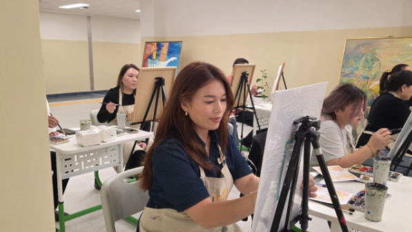 В школе № 224 состоялось творческое мероприятие для родителей – арт-практикум