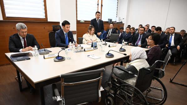 Личный прием граждан: аким Алматы дал поручения по ключевым обращениям жителей