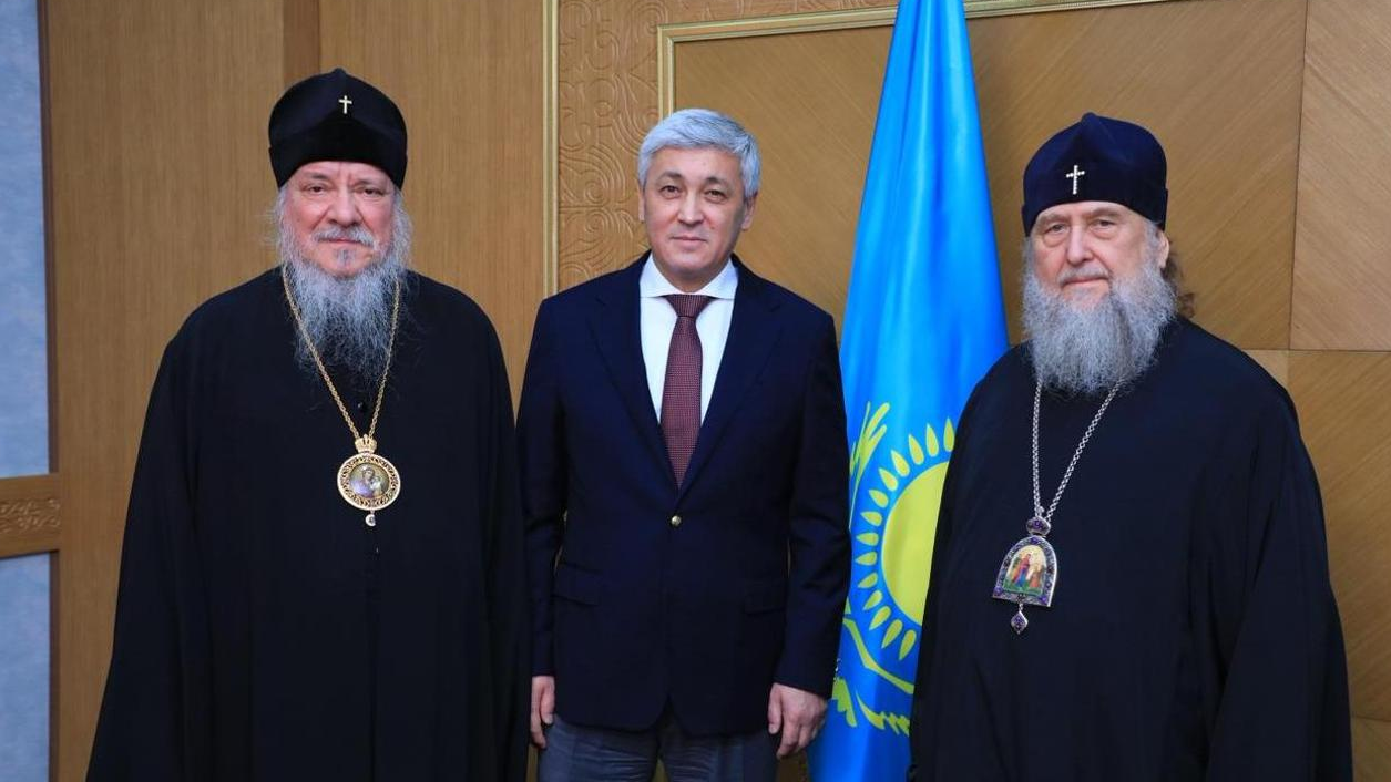 Аким Карагандинской области встретился с митрополитом Астанайским и Казахстанским Александром  