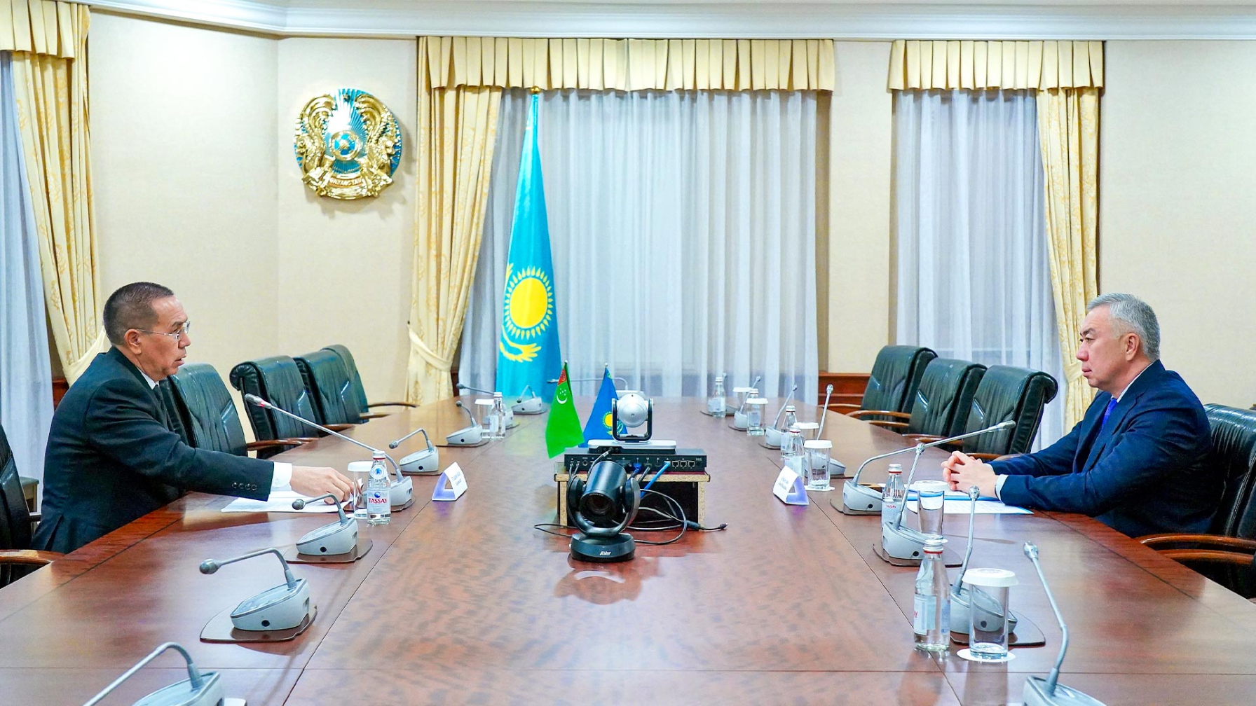 Казахстан и Туркменистан расширяют «зеленый коридор» для овощей и фруктов