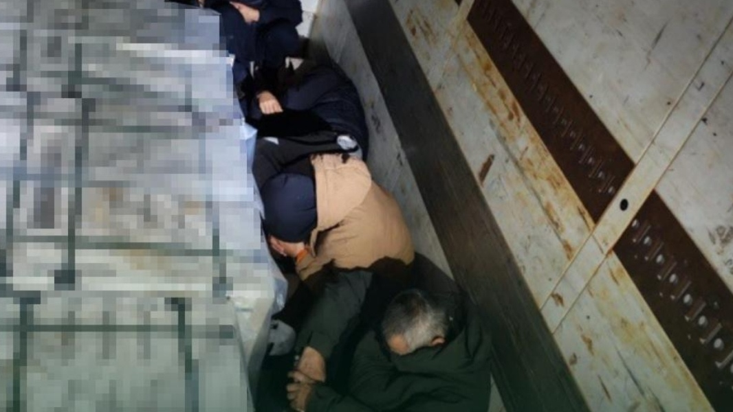 В Актобинской области задержаны 10 мигрантов, скрытых в грузовике