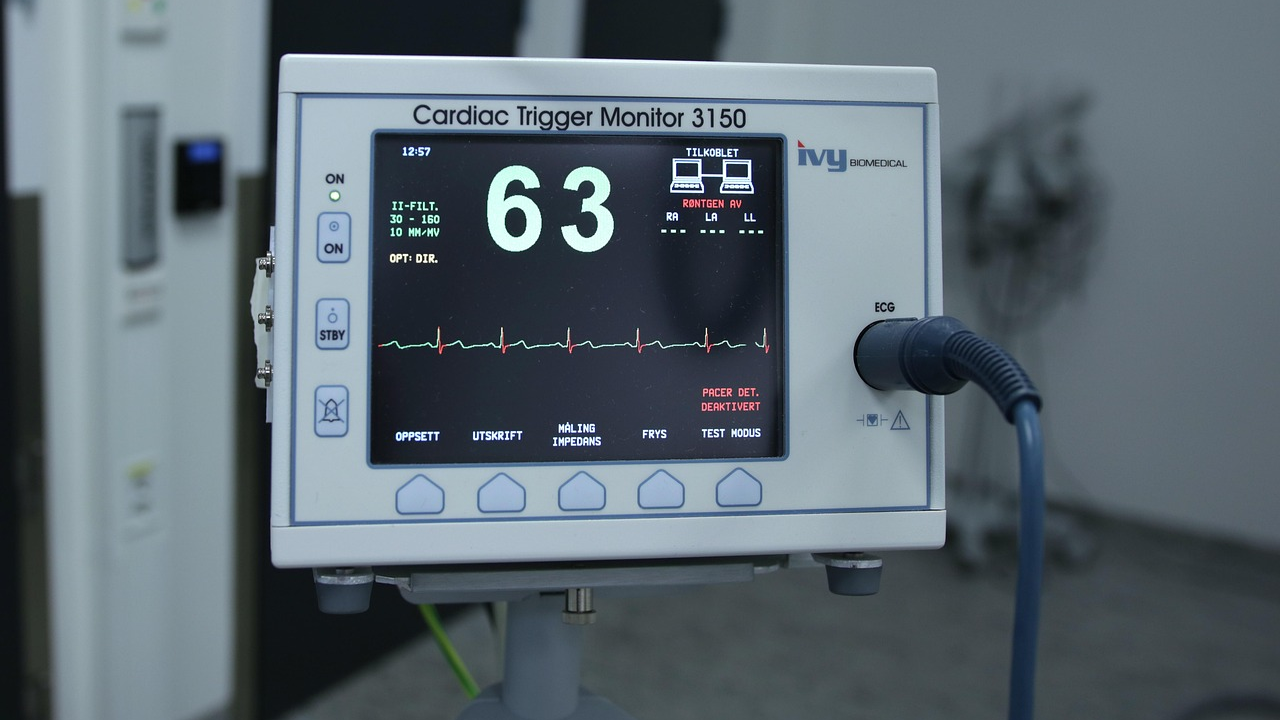 В Алматы трем пациентам установлены системы физиологической стимуляции проводящей системы сердца