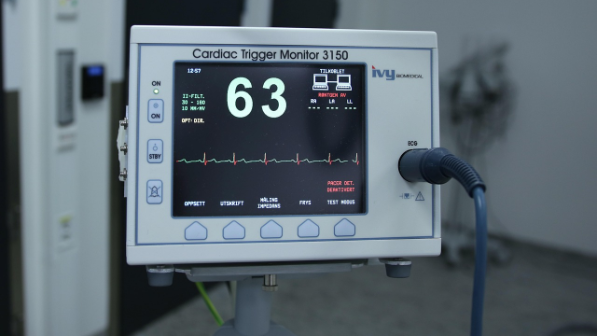 В Алматы трем пациентам установлены системы физиологической стимуляции проводящей системы сердца