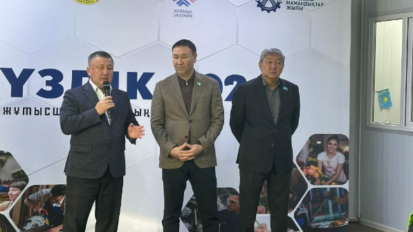 Год рабочих профессий: лучших водителя техники и механизатора определяли в Астане