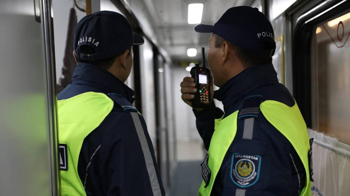 ДП на транспорте изъяла более 500 запрещенных религиозных изданий