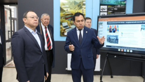 Заместитель акима города Алматы Абзал Нукенов ознакомился с научным потенциалом КазНУ