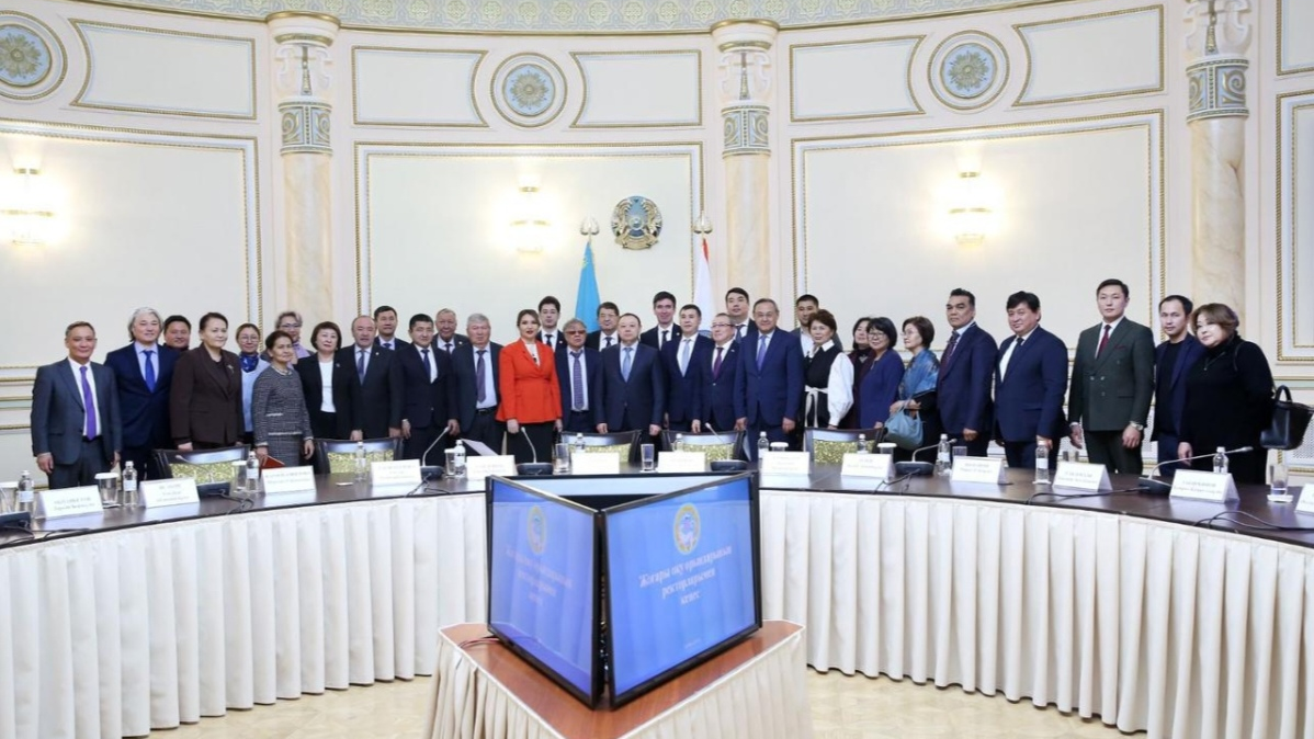 Заместитель акима Алматы Абзал Нукенов встретился с руководителями вузов