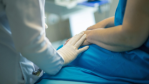 С 2026 года казахстанцы с рядом тяжелых заболеваний будут получать лечение бесплатно