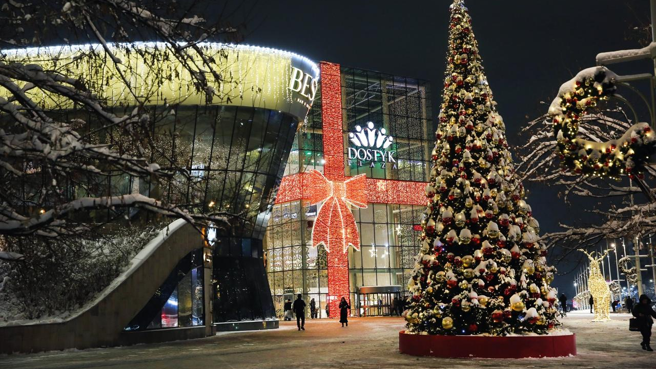Зимняя сказка пришла в Алматы
