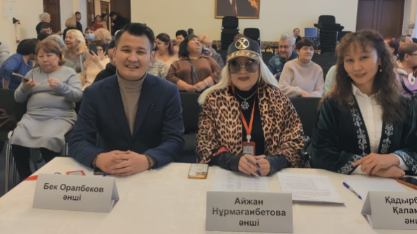 В Алматы прошел вокальный конкурс для людей с нарушением зрения