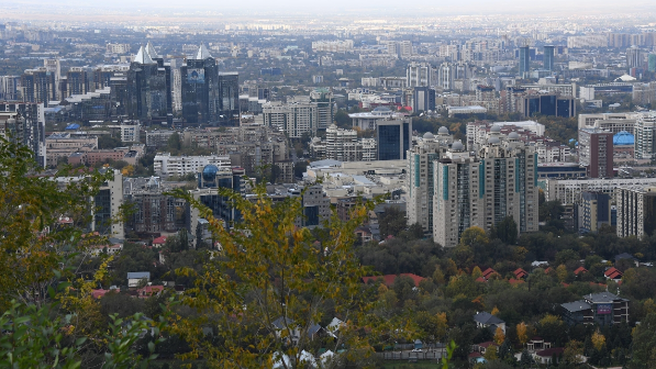 Аким Алматы сообщил о росте экономики, инвестициях и повышении уровня благосостояния горожан