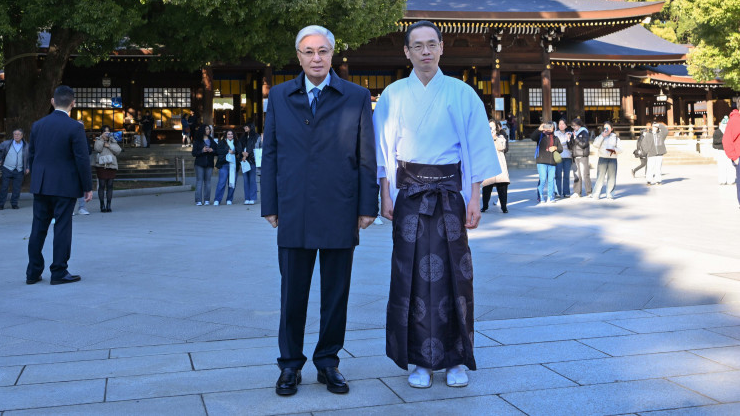 Глава государства посетил храм Мэйджи Джингу