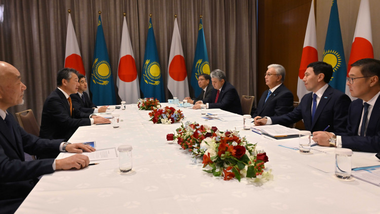 Касым-Жомарт Токаев принял президента компании Hitachi Construction Machinery Масафуми Сэнзаки