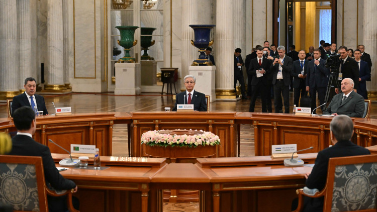 Касым-Жомарт Токаев принял участие в неформальной встрече глав государств СНГ