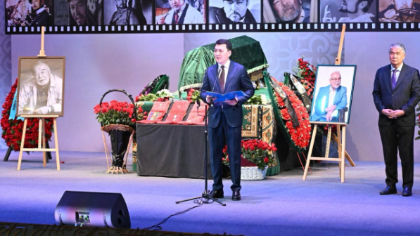 В Алматы прошла церемония прощания с Асанали Ашимовым