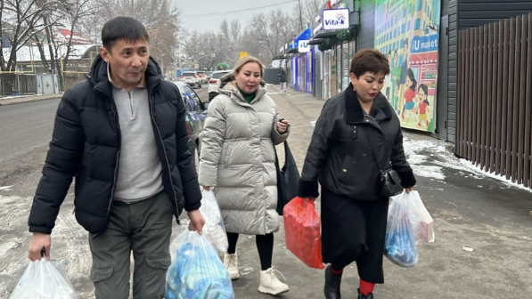 РСК Алматы помогла матери, в одиночку воспитывающей пятерых детей
