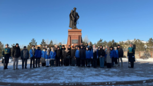 Память Бауыржана Момышулы почтили в Астане