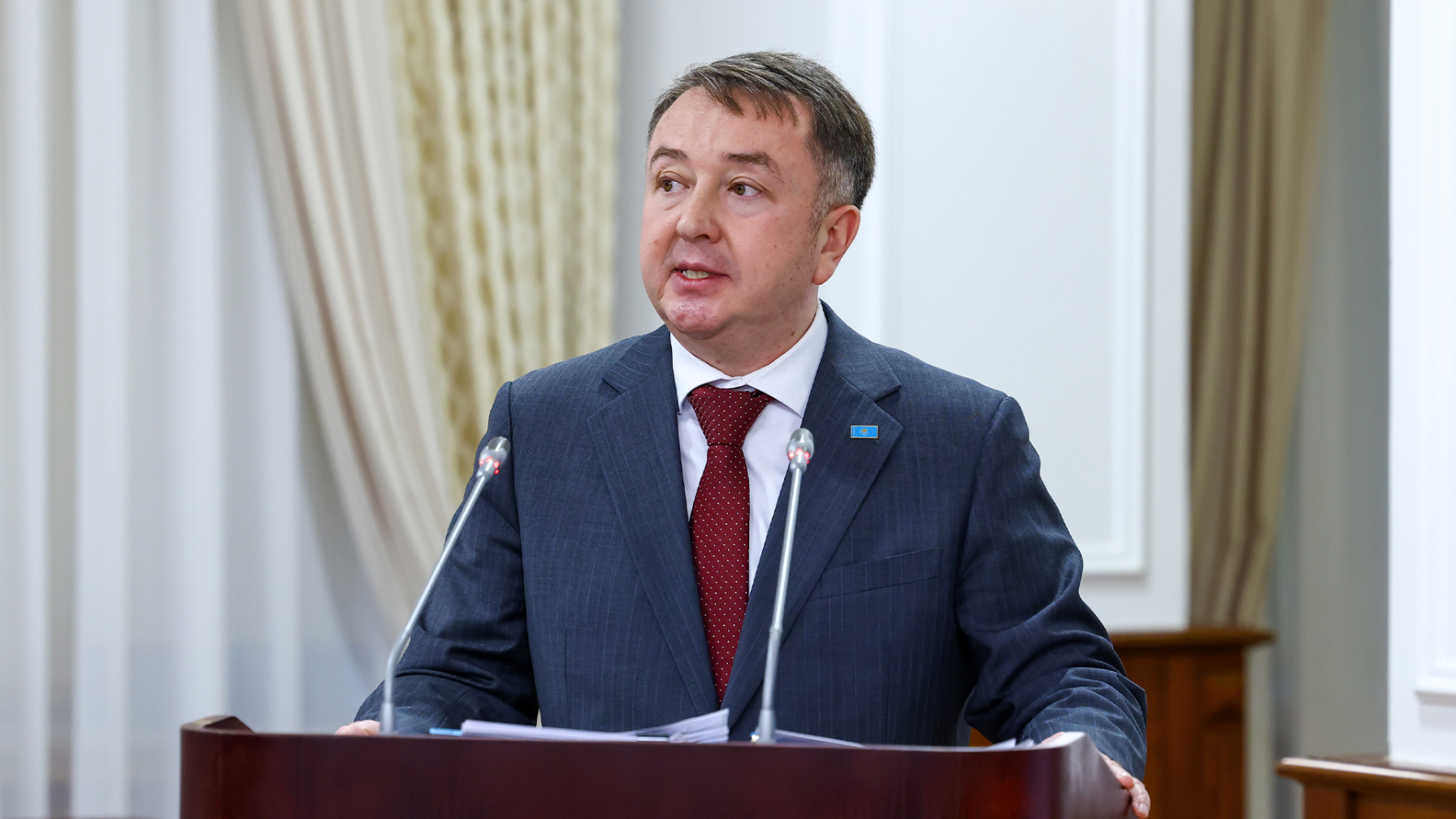 ИИ-агент и защита от бюрократии: как Правительство меняет процесс написания законов