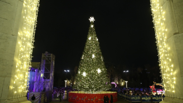 Туристы из Дубая отмечают доброжелательность казахстанцев на новогоднем шоу Алматы