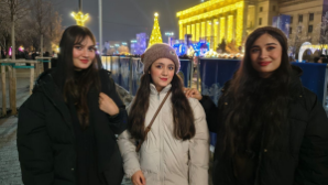 Афганские студентки остались в восторге от новогоднего концерта в Алматы