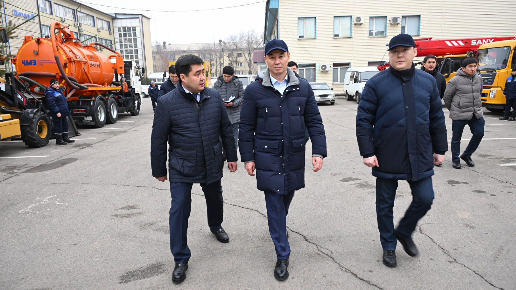 Цифровизация и ИИ: аким Алматы проверил работу диспетчерских служб ключевых предприятий