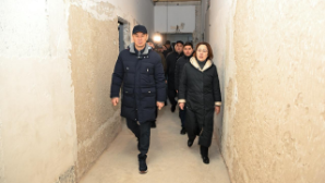 Аким Алматы ознакомился с ходом ремонта и благоустройства в Ауэзовском районе