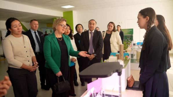 В Астане прошел экологический час по водосбережению с участием Посла Великобритании