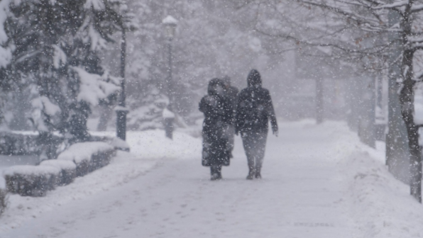 Из-за непогоды в Астане первая смена школ и колледжей перешла на онлайн-обучение