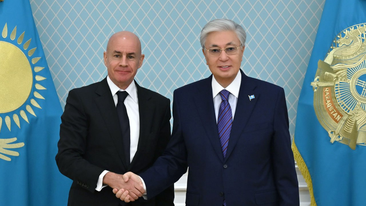 Токаев принял президента Международной федерации лыжного спорта и сноуборда (FIS) Йохана Элиаша 