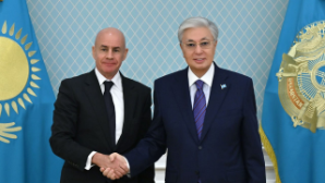 Токаев принял президента Международной федерации лыжного спорта и сноуборда (FIS) Йохана Элиаша 