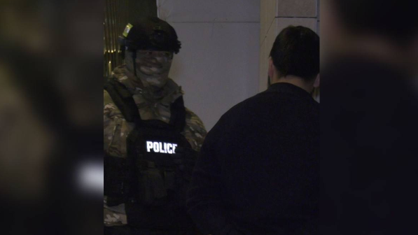 Повар ночного клуба задержан за торговлю наркотиками в Алматы