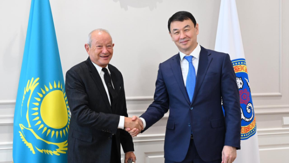 Аким Алматы обсудил вопросы туризма и предпринимательства с иностранным инвестором