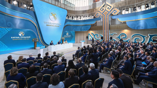 Токаев заявил о приоритете AI и устранении торговых барьеров в ЕАЭС