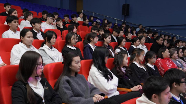 «Закон и порядок»: в Астане для студентов и школьников прошла компьютерная игра «Qarzhy Saqshysy»