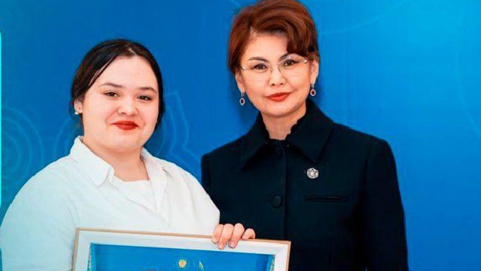 «Тәуелсіздік ұрпақтары»-2025: Аида Балаева наградила победителей