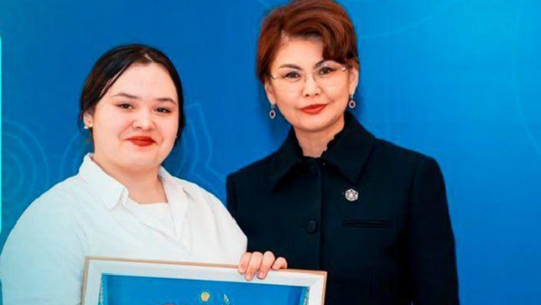 «Тәуелсіздік ұрпақтары»-2025: Аида Балаева наградила победителей