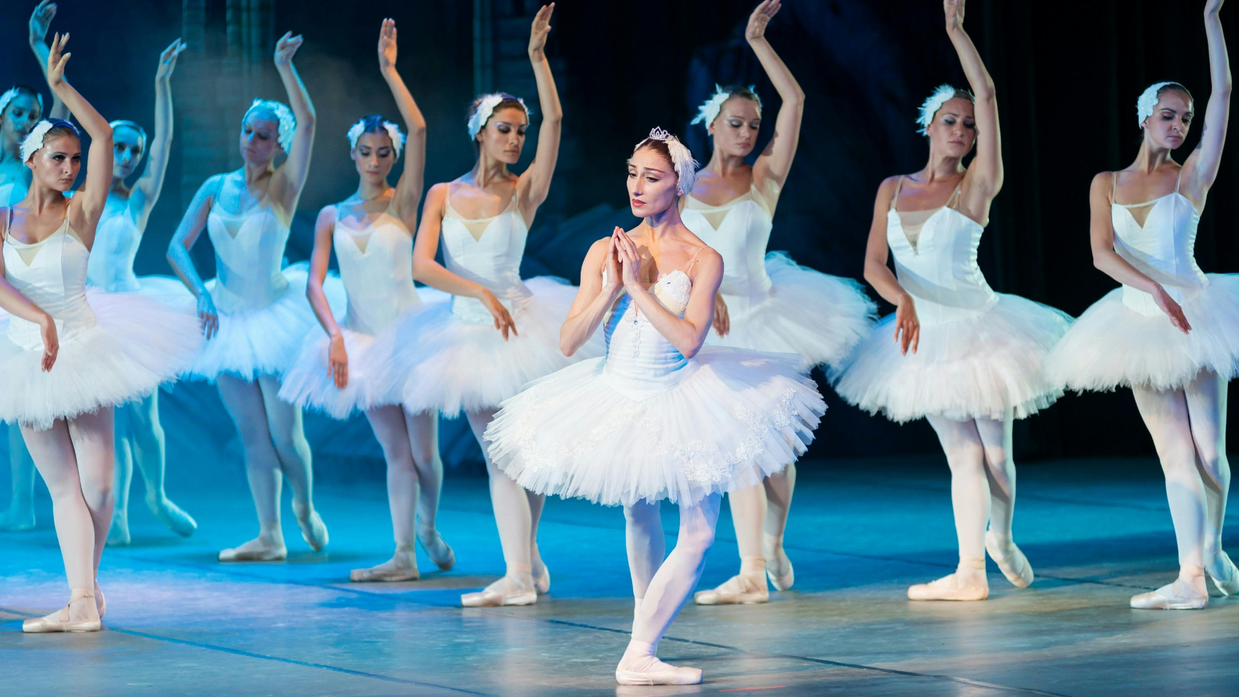 Балетная труппа КазНТОБ имени Абая с аншлагами выступила в Сингапуре