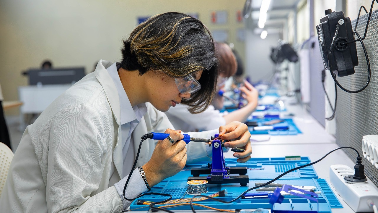 Студенты колледжей Алматы проходят стажировки в Китае и Германии