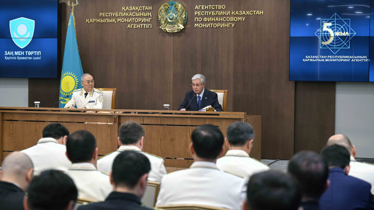 Касым-Жомарт Токаев провел совещание в Агентстве по финансовому мониторингу