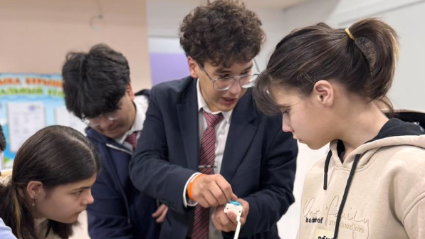 Команда Neura FTC провела мастер-класс по робототехнике для детей центра соцуслуг «Сенім»