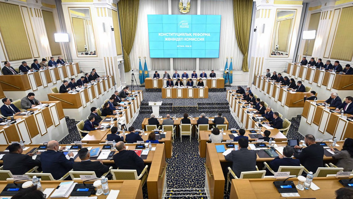 Изменения в Конституцию только через всенародный референдум – что предлагает проект новой Конституции