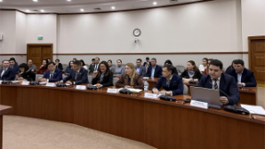 Определение вектора поддержки конституционной реформы: в Астане прошло расширенное заседание актива партии Respublica