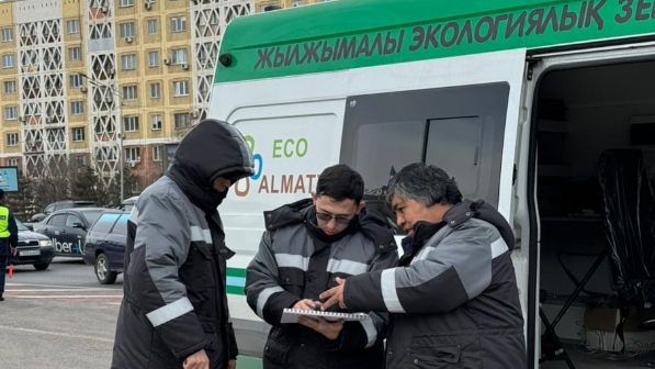 В Алматы во время проверок выявили превышение экологических норм у автотранспорта