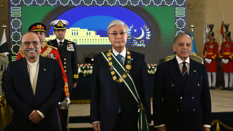 Токаев удостоен высшей государственной награды Пакистана