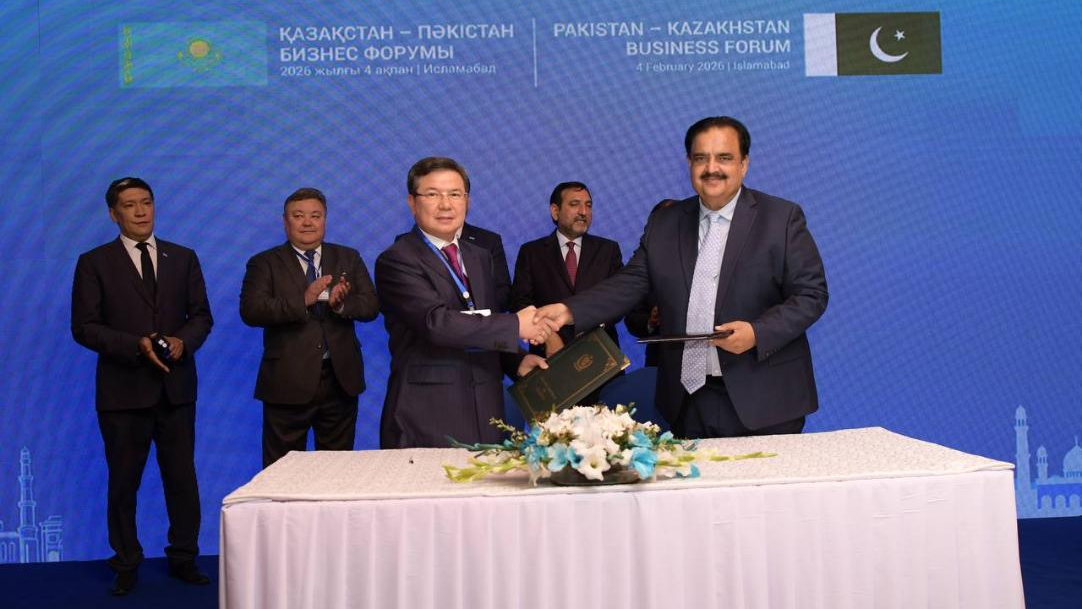 «Казахстан – Пакистан»: подписано 32 коммерческих документа на сумму около 200 млн долларов США