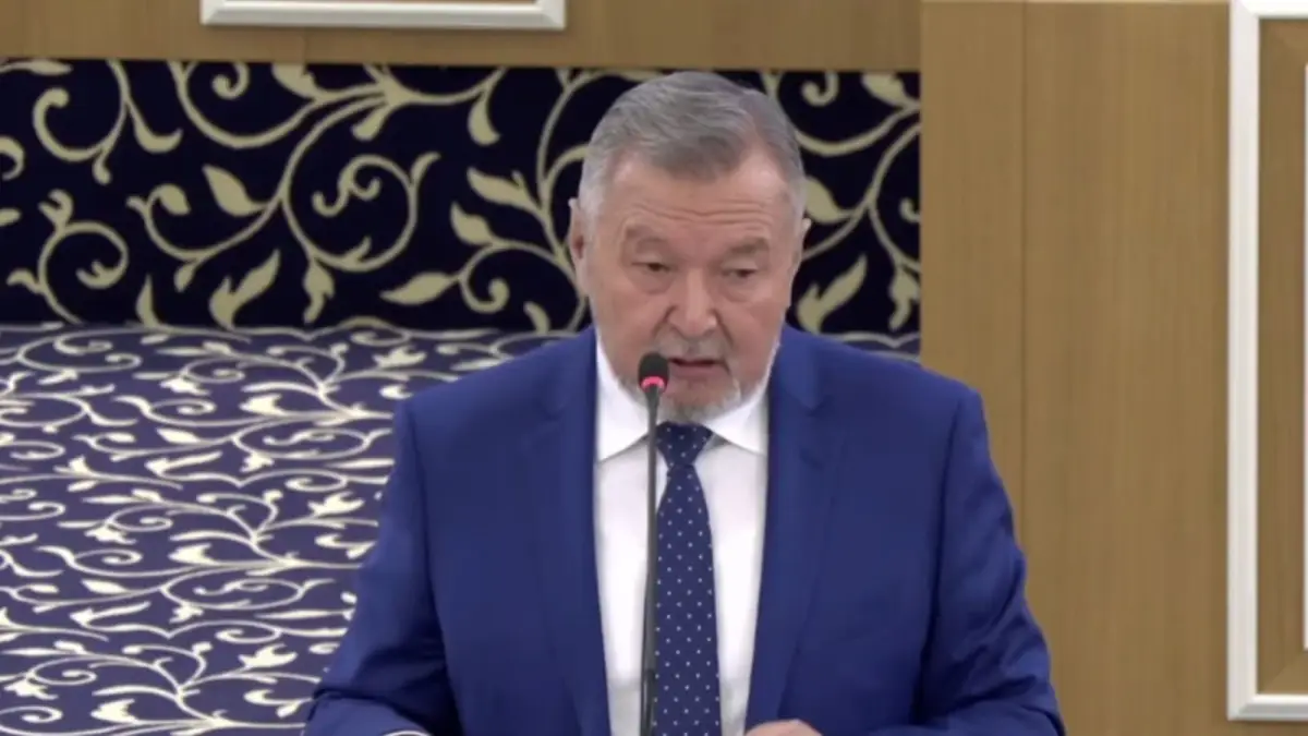 Известный юрист поддержал предложение вынести проект новой Конституции на всенародный референдум