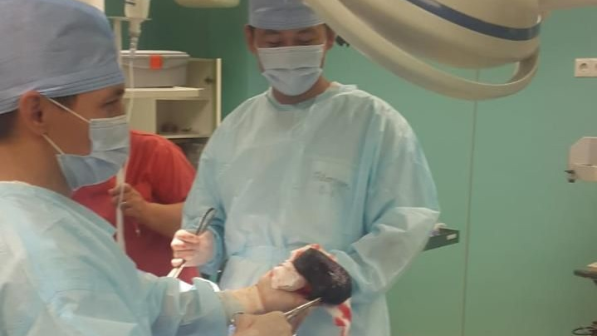 В желудке пациентки несколько лет находился волосяной ком – в ГКБ №4 провели сложную операцию